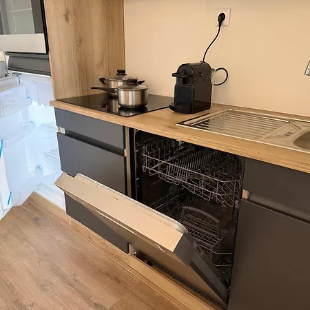 Apartment Modern 1br Near Station *