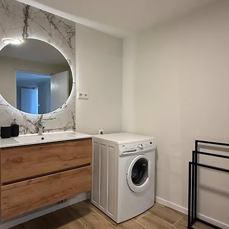 Modern 1br Near Station Apartment Sittard